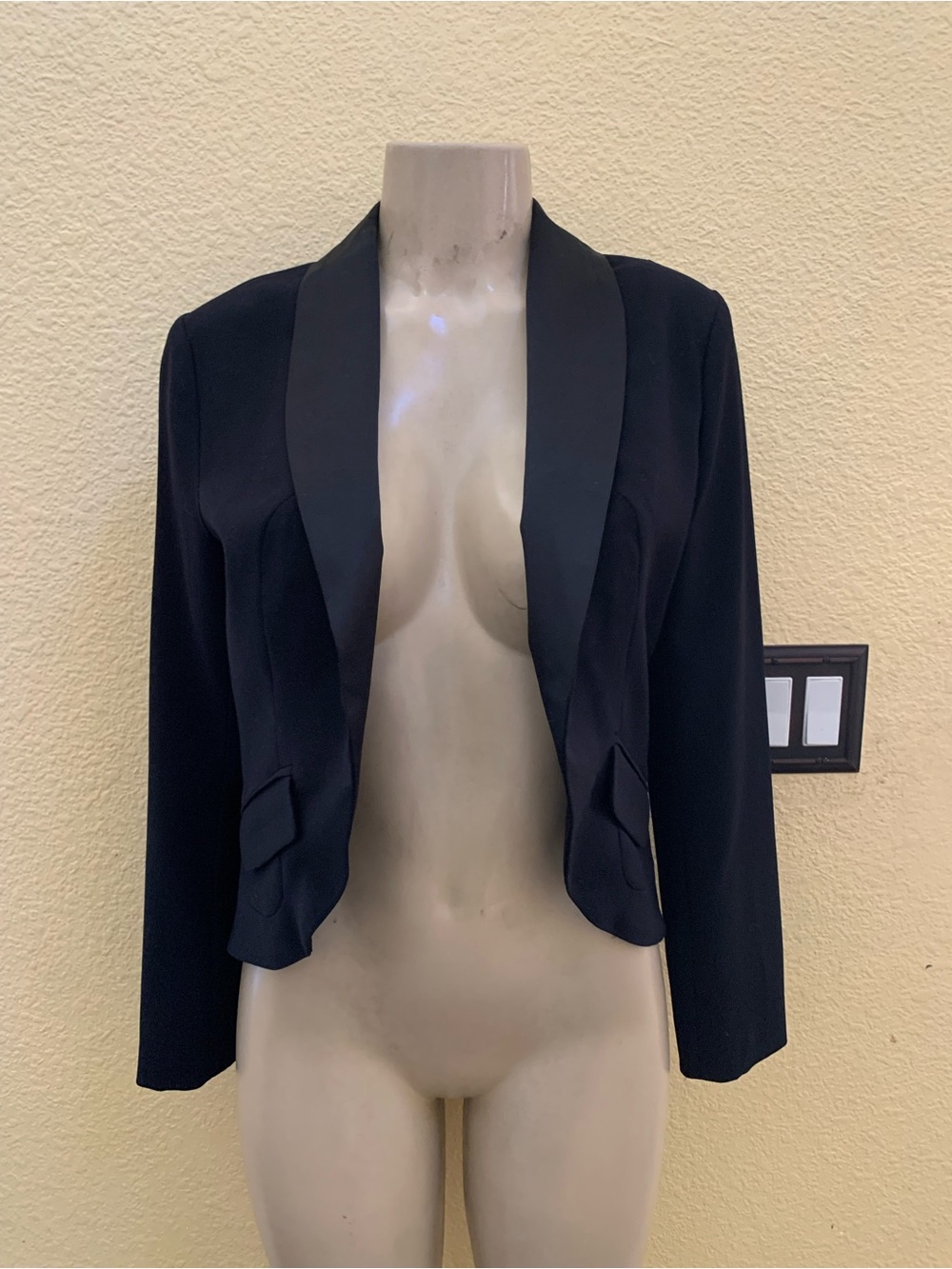 NWT Forever 21 Size Medium Black Open Front Blazer